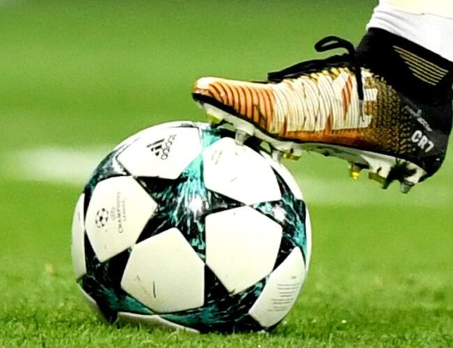 5 Things To Consider When Placing Bets On A Football Team
